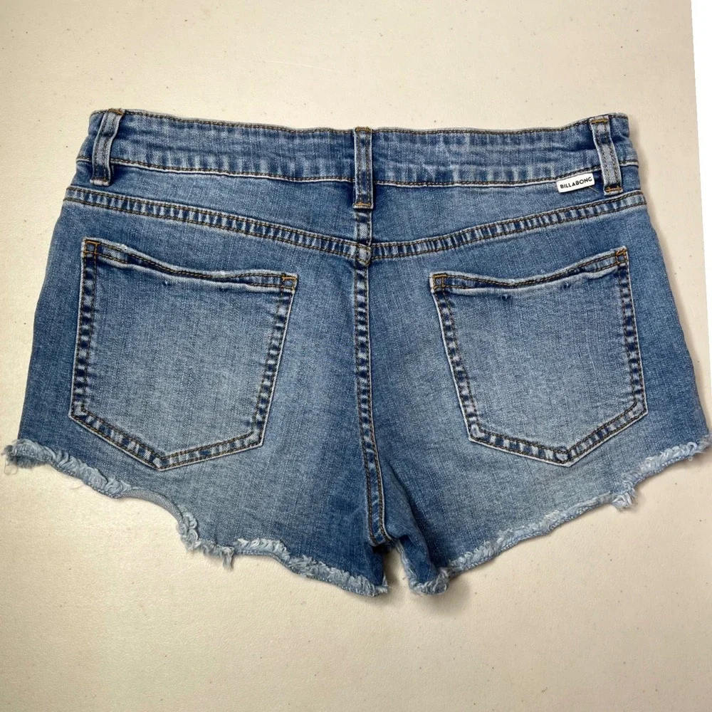 Billabong Womens Lace Up Front Distressed Denim Shorts Medium Wash Blue Size‎ 26